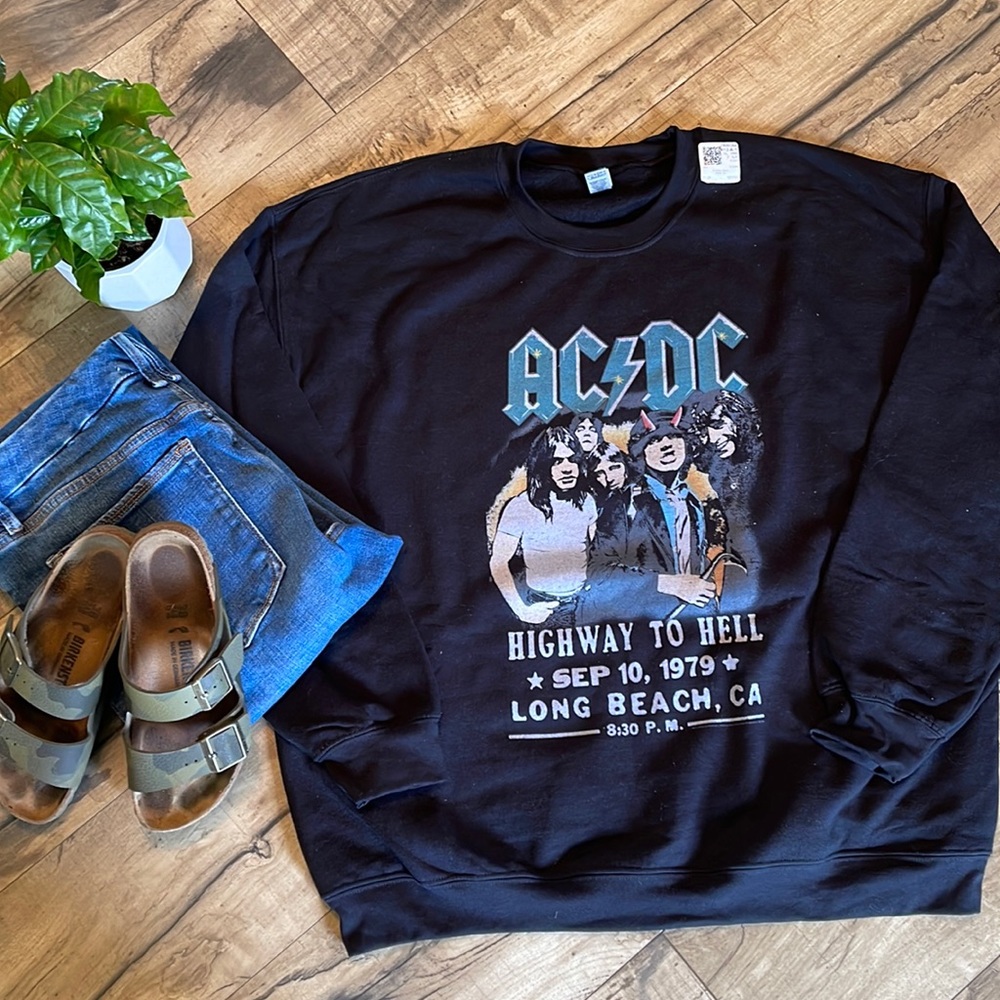 Urban Outfitter's Women’s XL ACDC AC/DC Highway to Hell Crewneck Sweatshirt